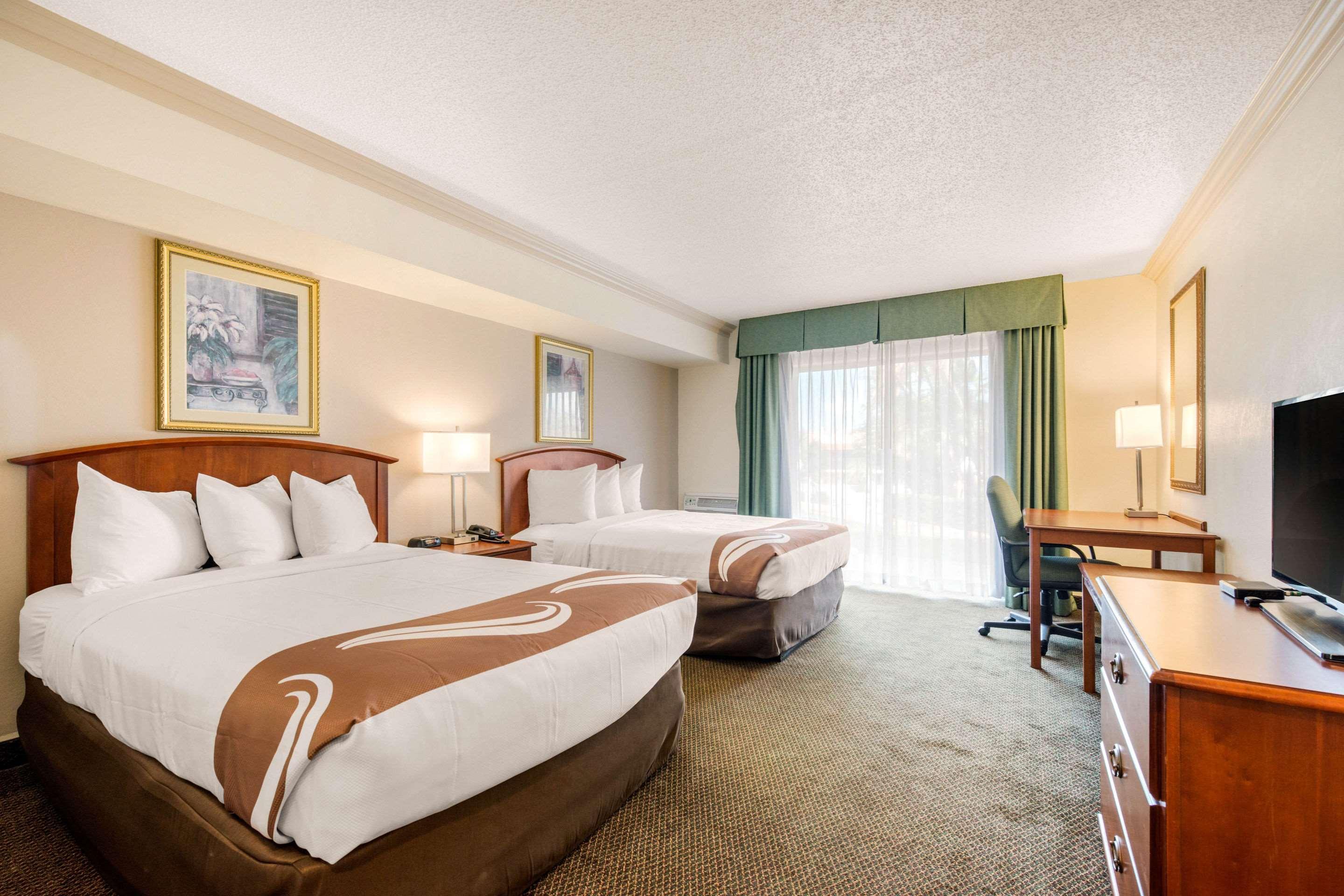 Quality Inn & Suites Tarpon Springs South Kültér fotó
