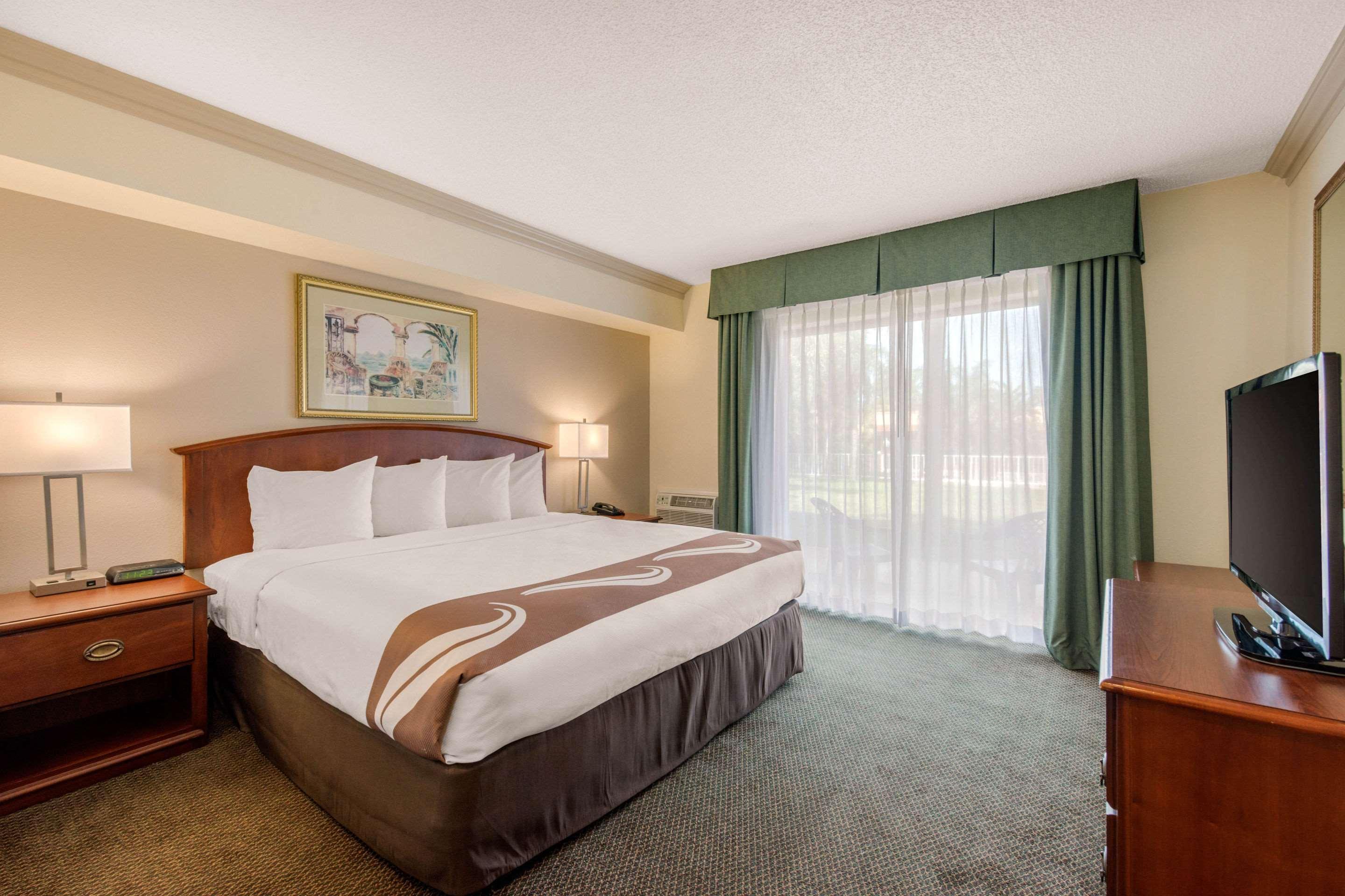 Quality Inn & Suites Tarpon Springs South Kültér fotó