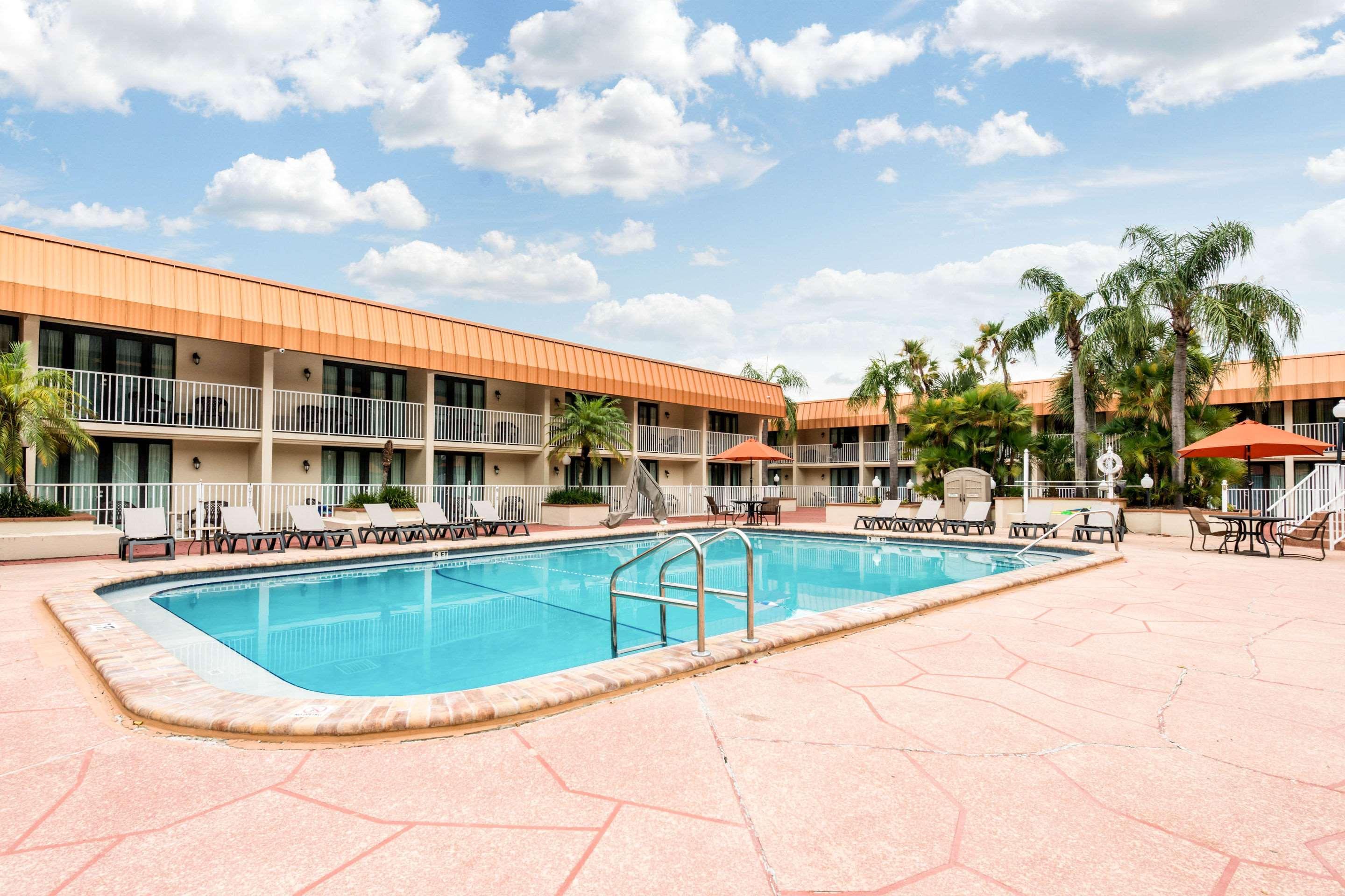 Quality Inn & Suites Tarpon Springs South Kültér fotó